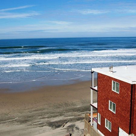Beachfront Manor Hotel Lincoln City Bagian luar foto
