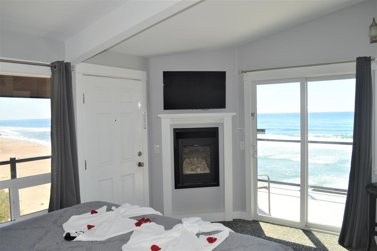 Beachfront Manor Hotel Lincoln City Bagian luar foto