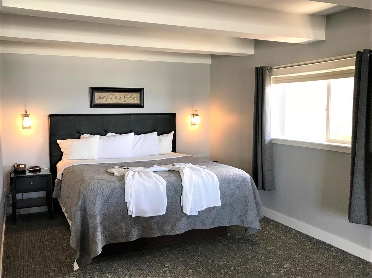 Beachfront Manor Hotel Lincoln City Bagian luar foto