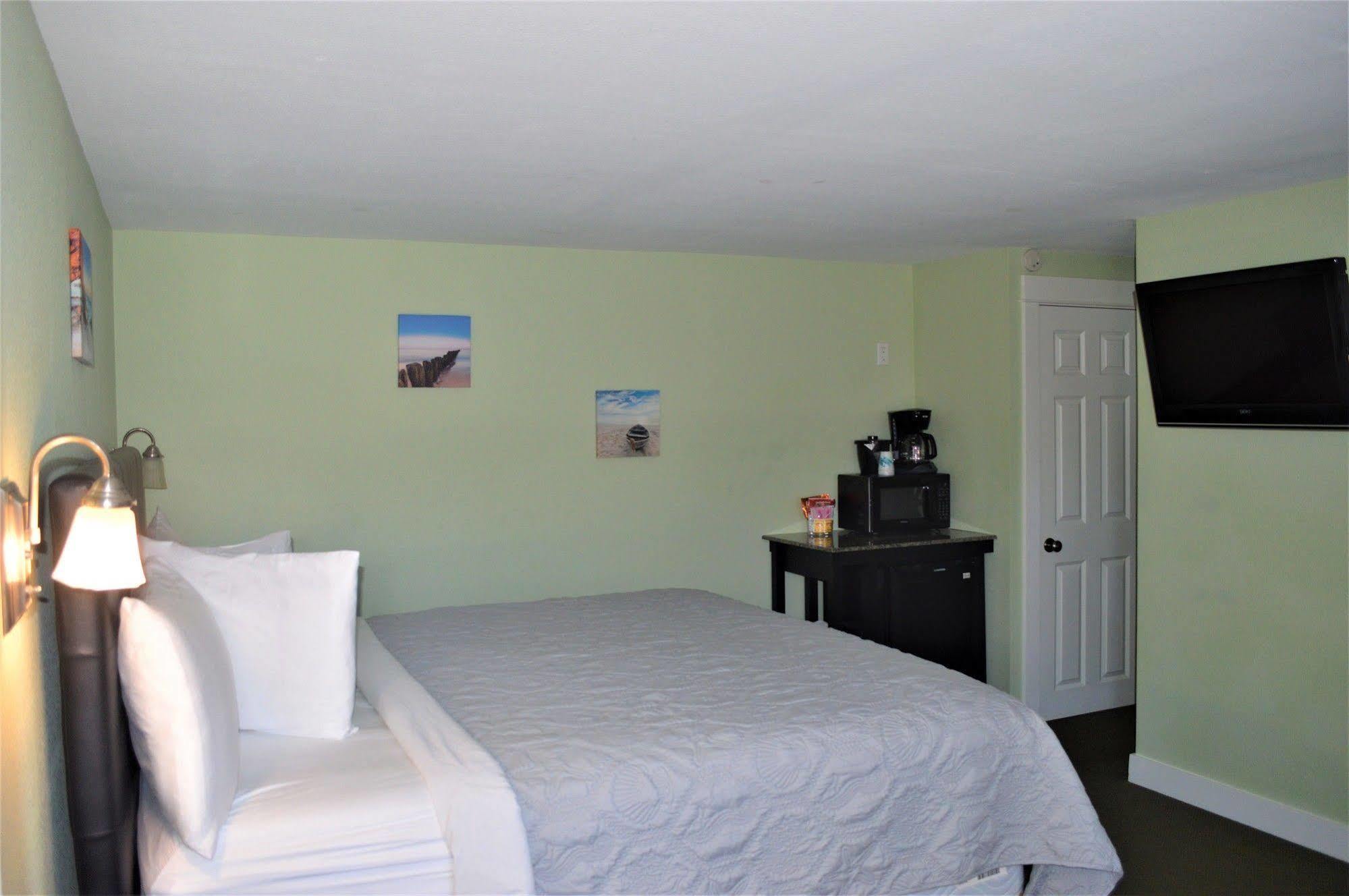 Beachfront Manor Hotel Lincoln City Bagian luar foto
