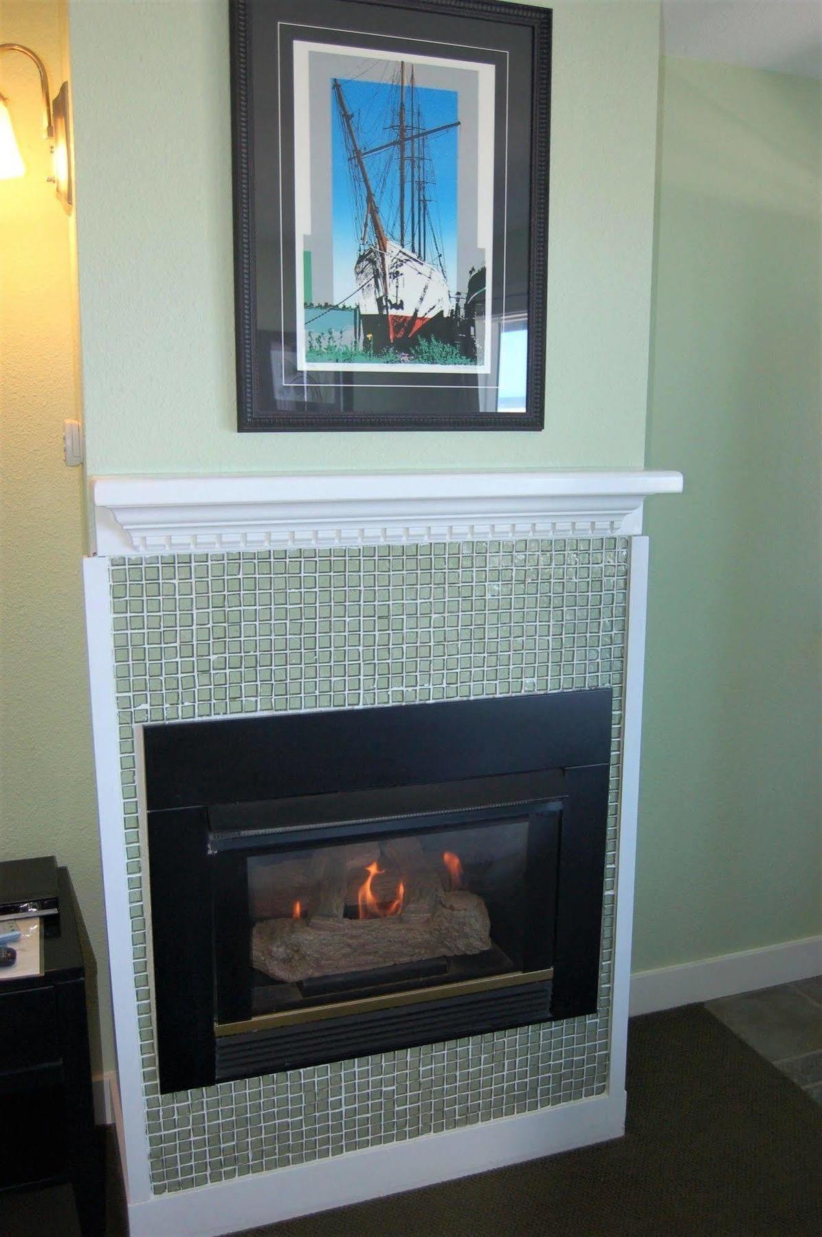 Beachfront Manor Hotel Lincoln City Bagian luar foto